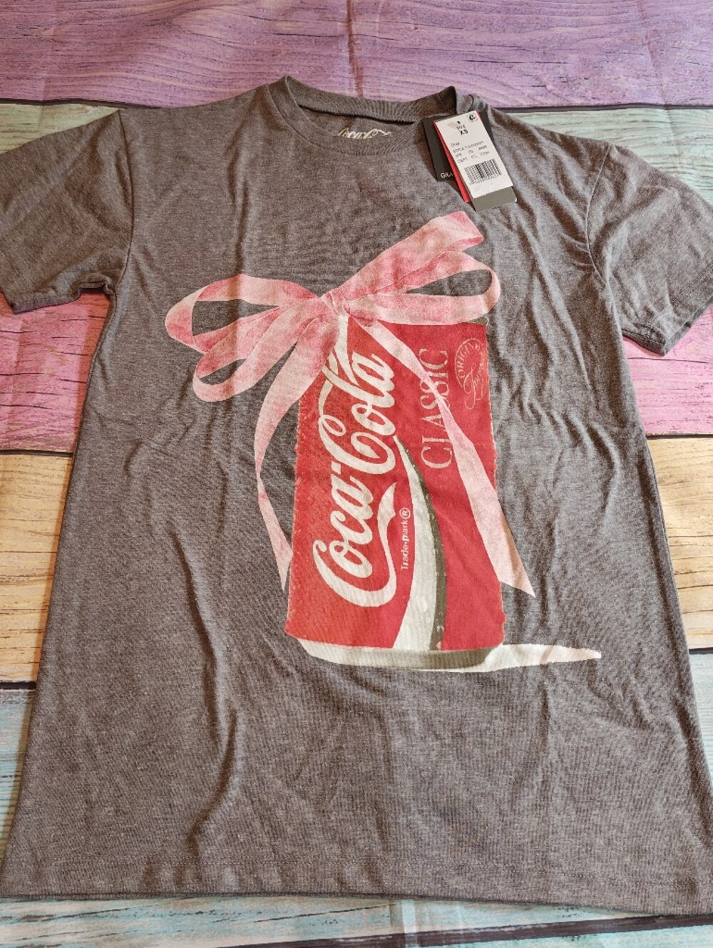 XS Bow Coca Cola Gray Tee Graphic #1533